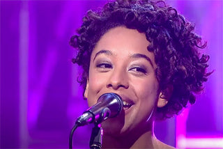 Music Friday: ‘Sapphire and Faded Jeans’ Star in 2006’s ‘Put Your Records On’