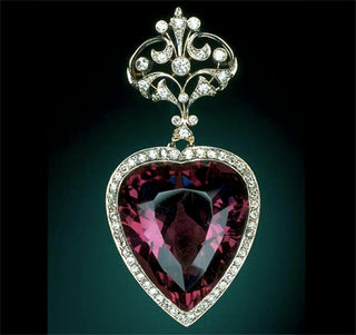 Birthstone Feature: 96-Carat Amethyst Stands Out in This Piece From Nat’l Gem Collection