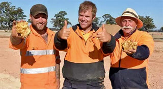 ‘Aussie Gold Hunters’ Find a Pair of Gold Nuggets Weighing a Combined 7.7 Pounds