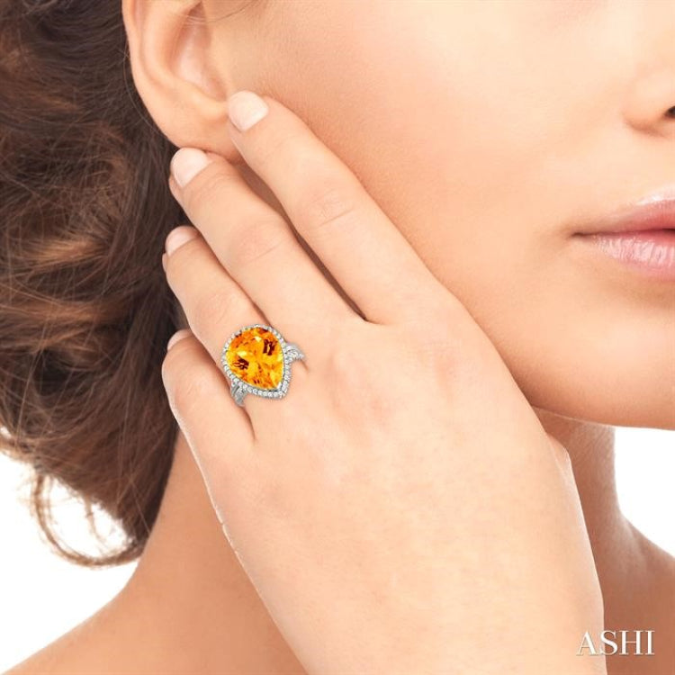 16x13mm Pear Shape Citrine and 1/3 Ctw Round Cut Diamond Ring in 14K White Gold