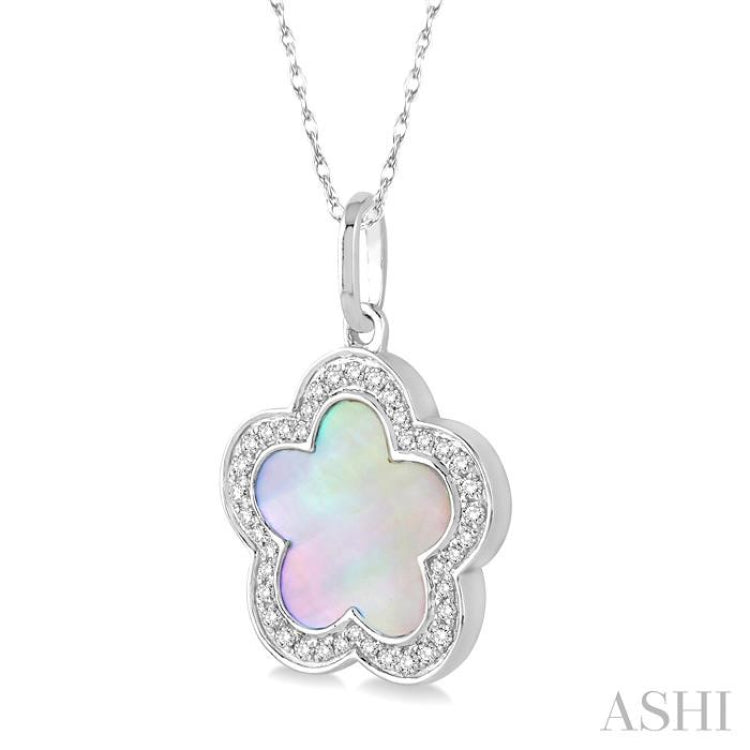 9MM Fancy Shell and 1/8 Ctw Single Cut Diamond Pendant in 14K White Gold with Chain