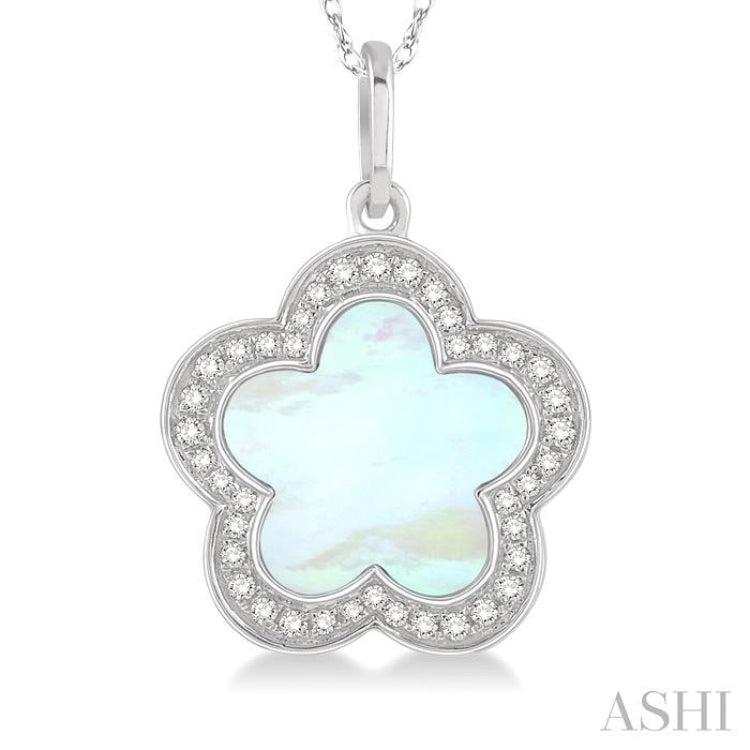 9MM Fancy Shell and 1/8 Ctw Single Cut Diamond Pendant in 14K White Gold with Chain