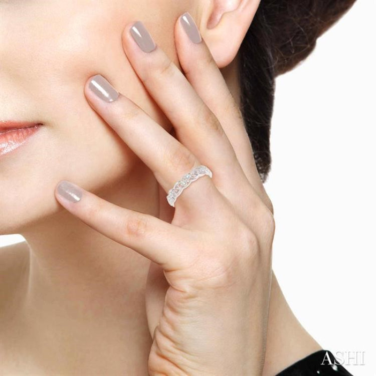 1/10 Ctw Round Cut Diamond Stack Band in 14K White Gold
