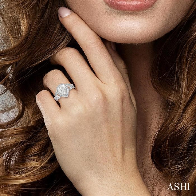 5/8 Ctw Round Cut Diamond Pear Shape Lovebright Ring in 14K White Gold