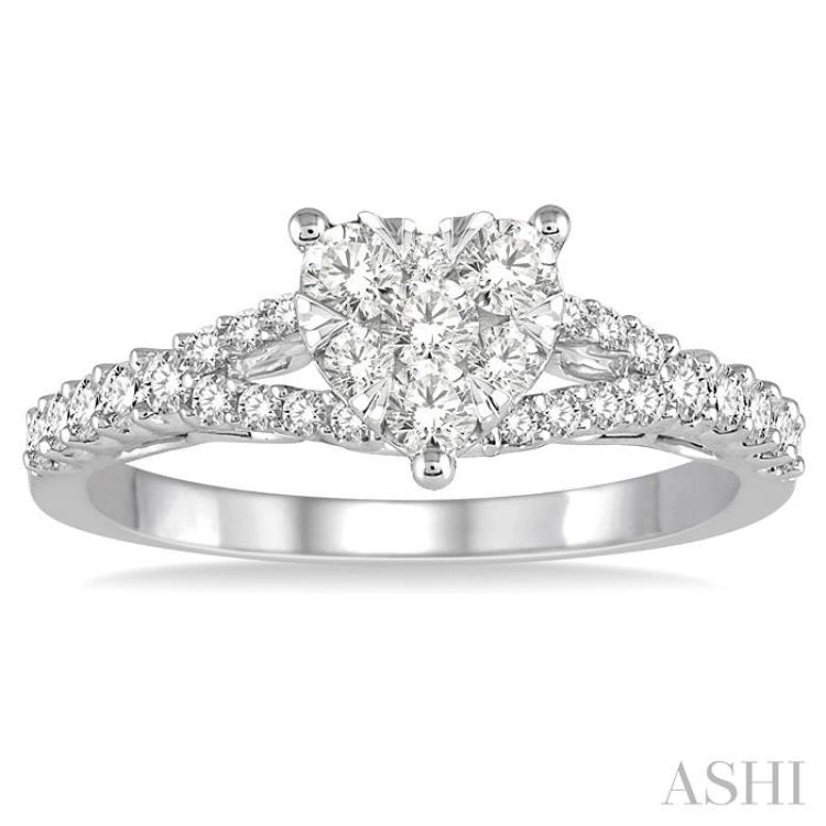 3/4 Ctw Round Cut Diamond Heart Lovebright Ring in 14K White Gold