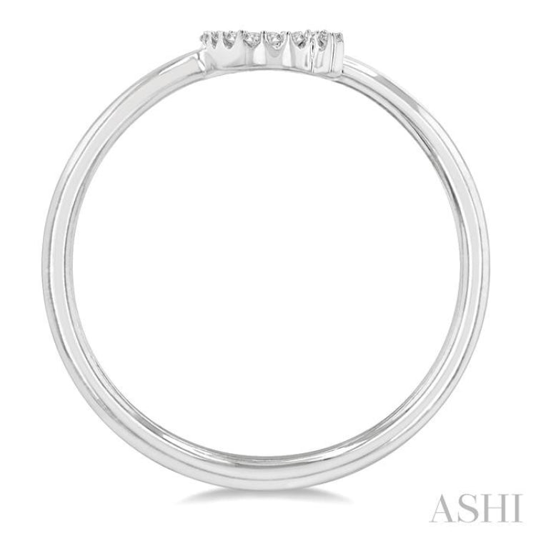 1/20 Ctw Initial 'Q' Round Cut Diamond Fashion Ring in 10K White Gold