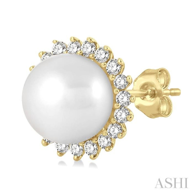 1/6 ctw Petite Sunflower 5.5MM Cultured Pearls and Round Cut Diamond Fashion Stud Earring in 10K Yellow Gold
