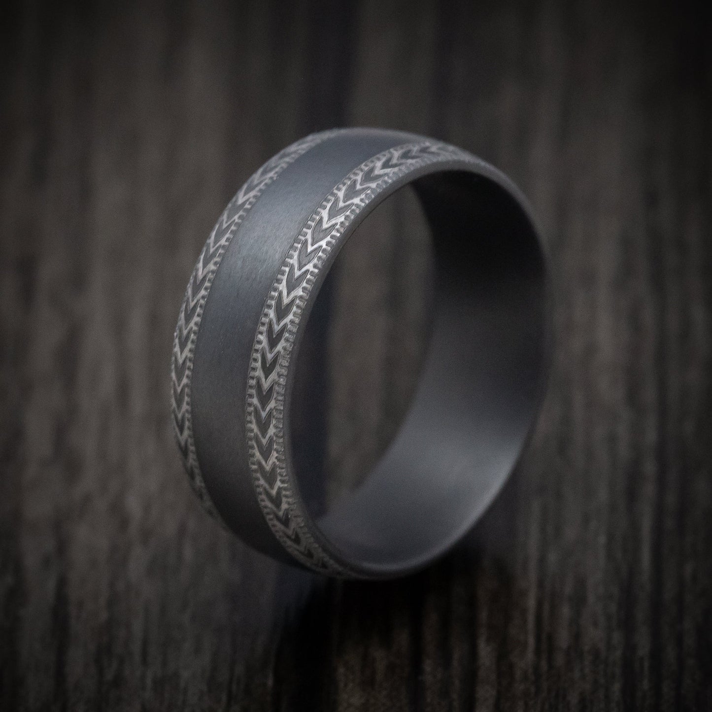Darkened Tantalum Men's Ring with Edge Design Pattern