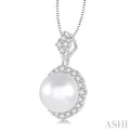 10x10MM Cultured Pearl and 1/2 Ctw Round Cut Diamond Pendant in 14K White Gold with chain