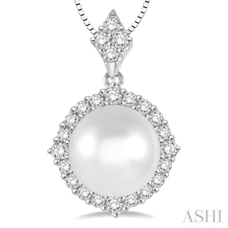 10x10MM Cultured Pearl and 1/2 Ctw Round Cut Diamond Pendant in 14K White Gold with chain