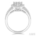 3/4 Ctw Round Cut Diamond Heart Shape Lovebright Ring in 14K White Gold