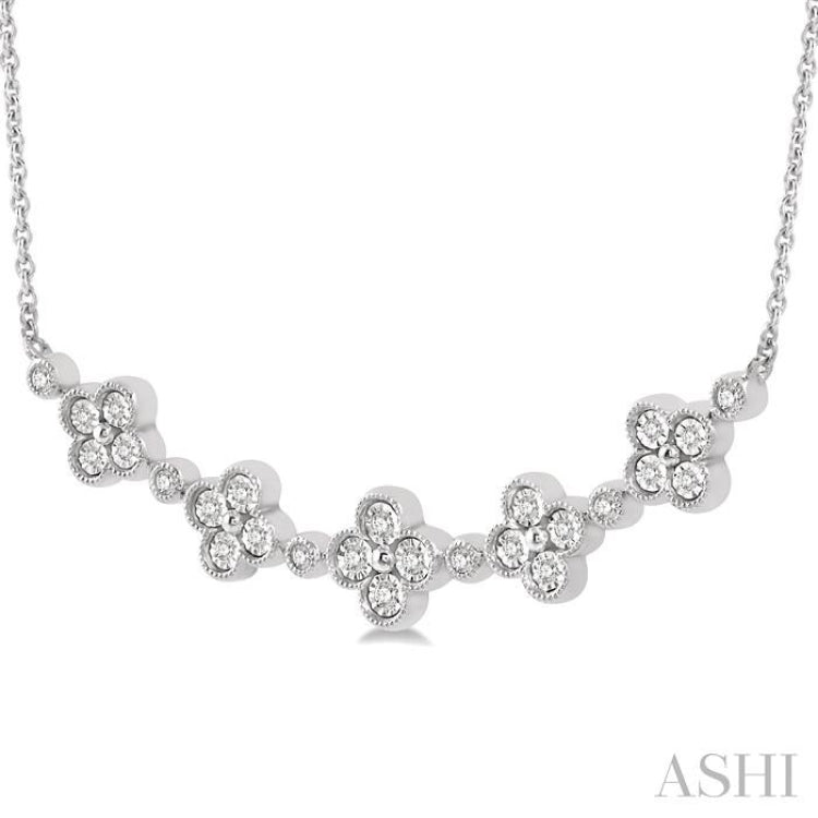 1/6 Ctw Floral Accent Round Cut Diamond Fashion Necklace in 10K White Gold