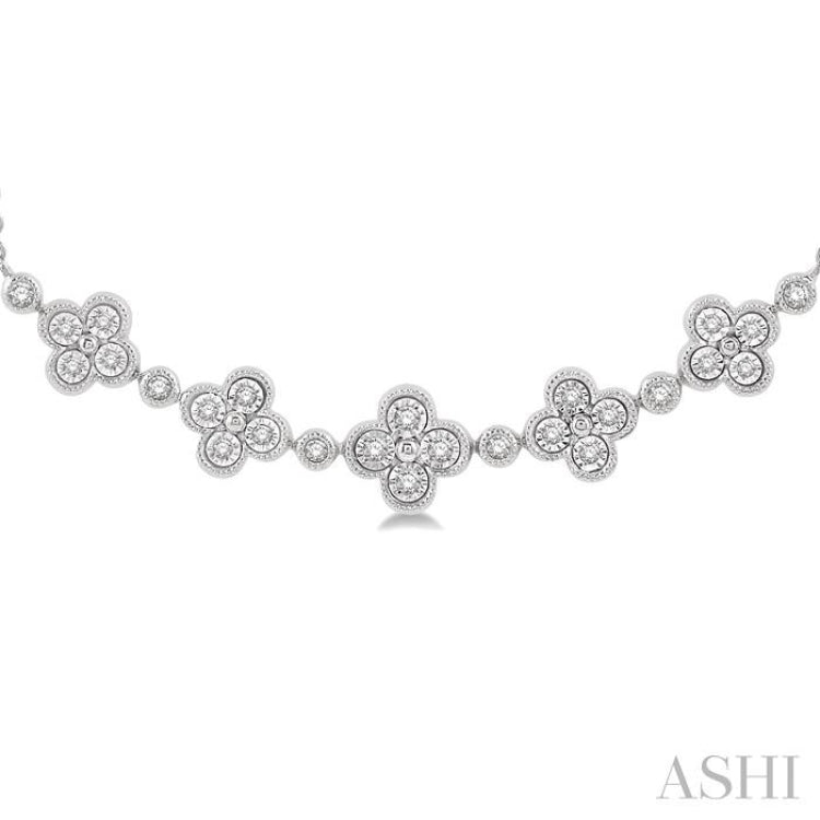 1/6 Ctw Floral Accent Round Cut Diamond Fashion Necklace in 10K White Gold