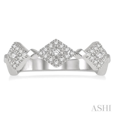 1/4 Ctw Triple Diamond Shape Mount Round Cut Diamond Fashion Band in 14K White Gold