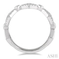 1/4 Ctw Triple Diamond Shape Mount Round Cut Diamond Fashion Band in 14K White Gold