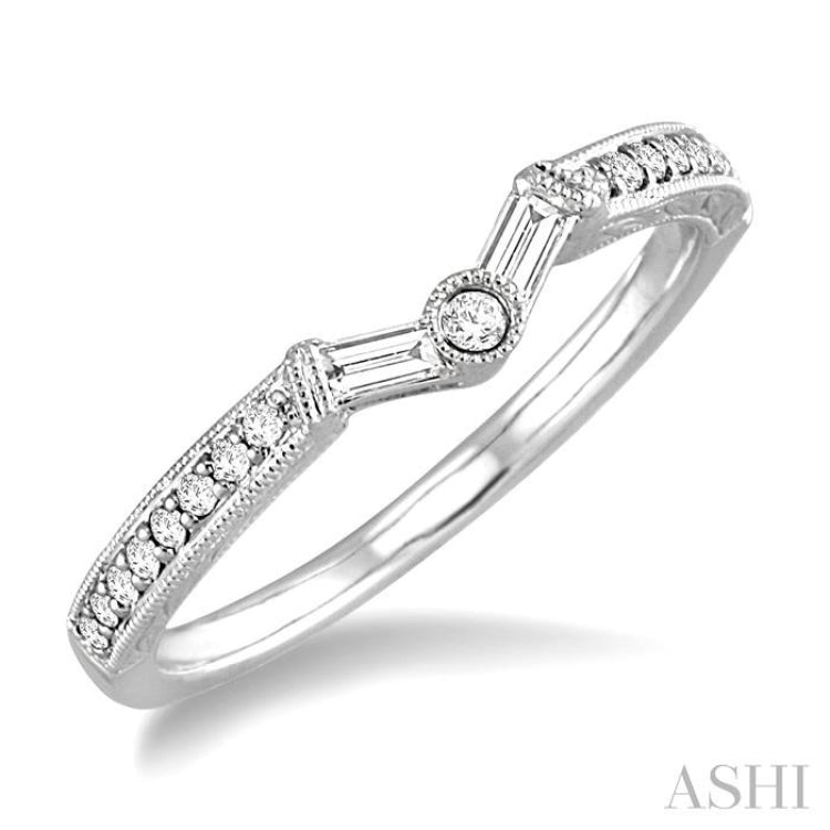 1/5 Ctw Chevron Centerpiece Baguette and Round Cut Diamond Band in 14K White Gold