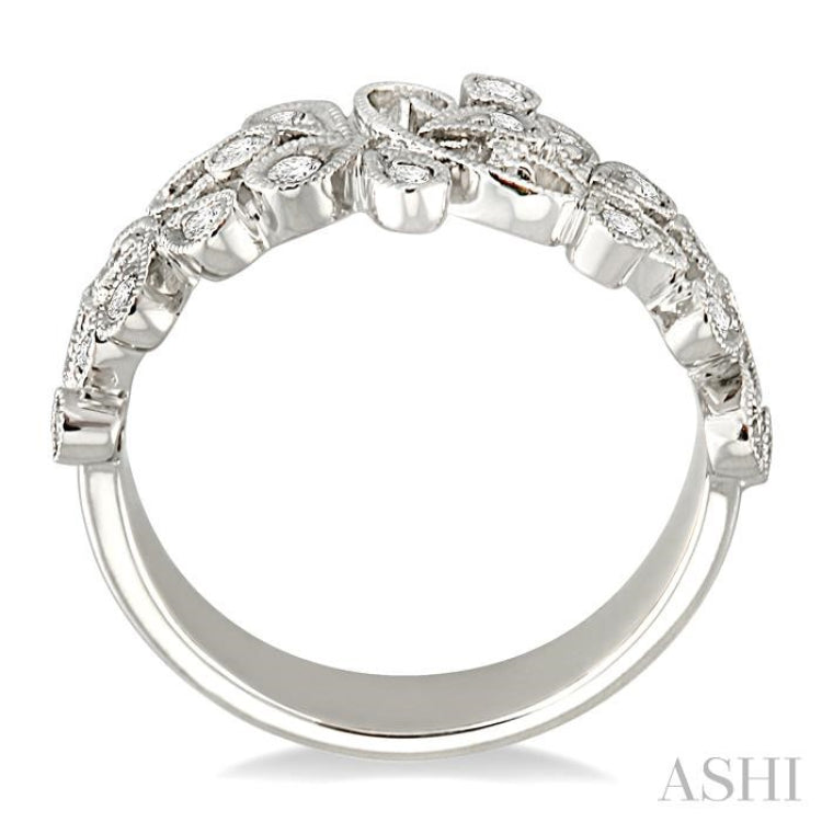 1/3 Ctw Round Cut Diamond Fashion Ring in 14K White Gold