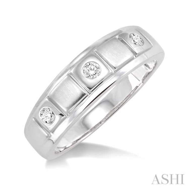 1/8 Ctw Round Cut Diamond Women's Ring in 14K White Gold