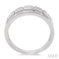 1/8 Ctw Round Cut Diamond Women's Ring in 14K White Gold