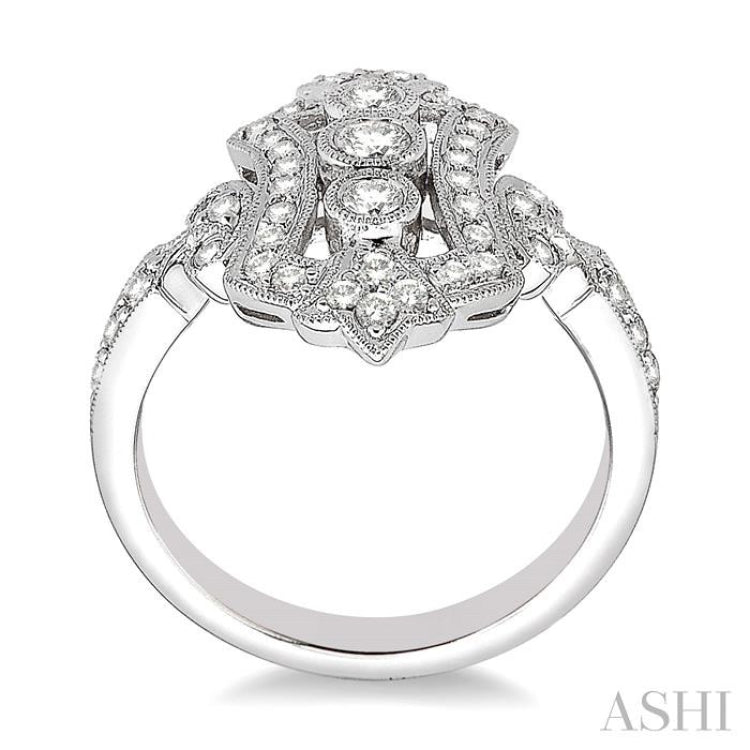 3/4 Ctw Round Cut Antique Diamond Fashion Ring in 14K White Gold