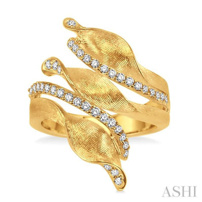1/2 Ctw Round Cut Diamond Fashion Ring in 14K Yellow Gold