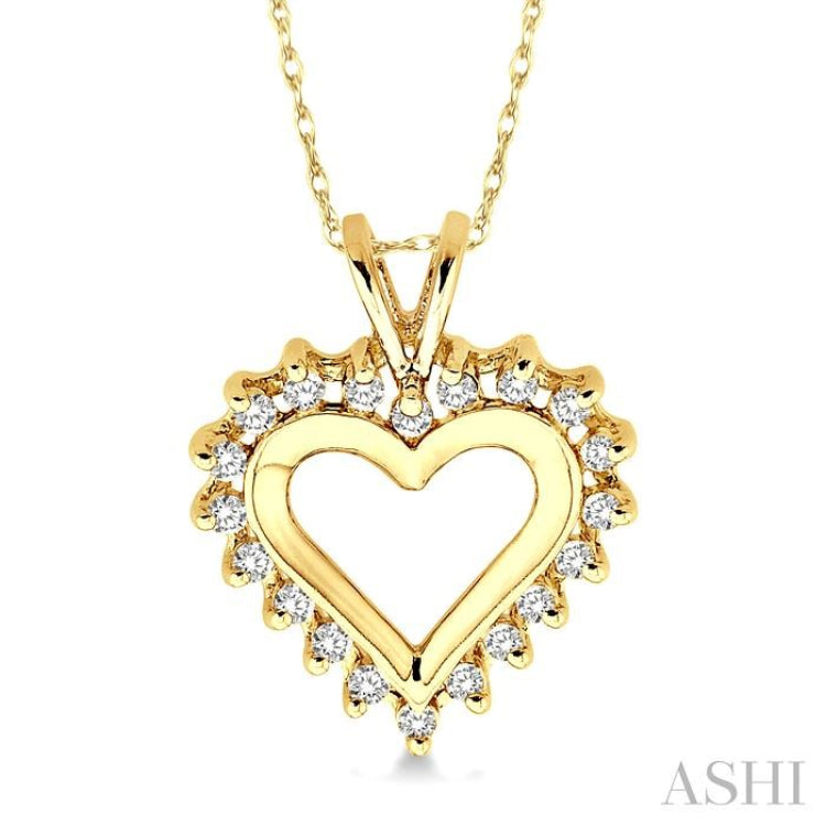 1/4 Ctw Round Cut Diamond Heart Pendant in 14K Yellow Gold with Chain