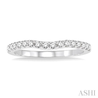 1/4 Ctw Round Cut Diamond Wedding Band in 14K White Gold