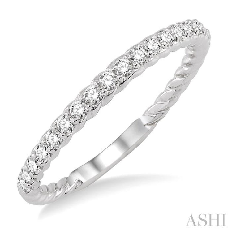 1/3 Ctw Round Cut Diamond Wedding Band in 14K White Gold