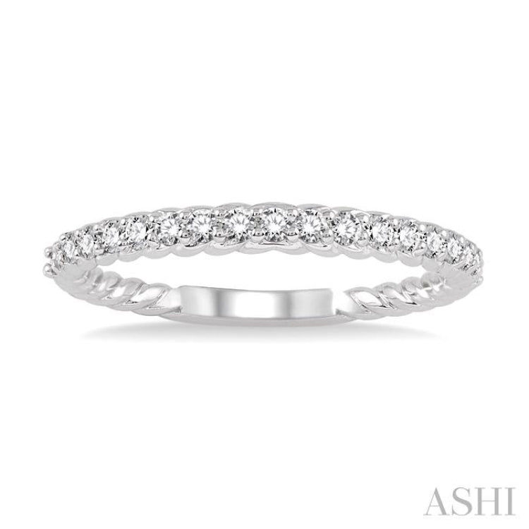 1/3 Ctw Round Cut Diamond Wedding Band in 14K White Gold