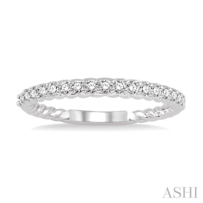 1/3 Ctw Round Cut Diamond Wedding Band in 14K White Gold