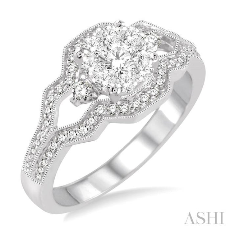 1/2 Ctw Round Cut Diamond Lovebright Ring in 14K White Gold