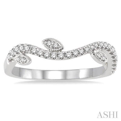 1/4 Ctw Round Cut Diamond Wedding Band in 14K White Gold