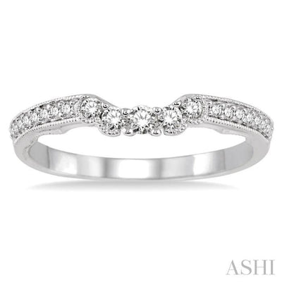 1/4 Ctw Round Cut Diamond Wedding Band in 14K White Gold