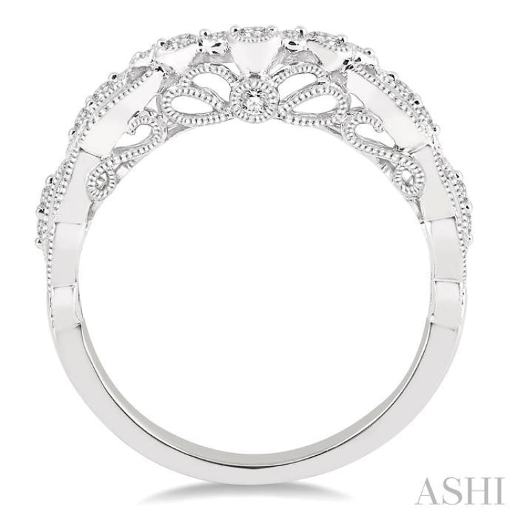 1/4 Ctw Round Cut Diamond Wedding Band in 14K White Gold