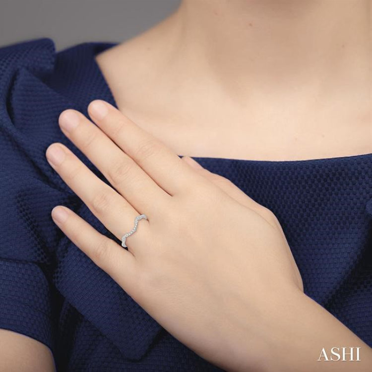 1/6 Ctw Round Diamond Wedding Band in 14K White Gold