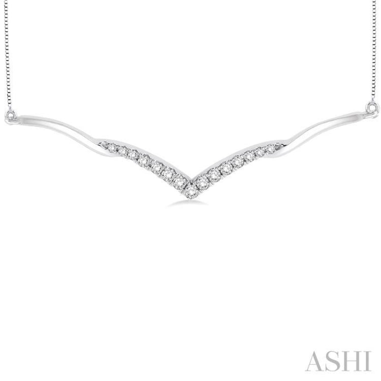 1/4 Ctw Twisted V-Drop Round Cut Diamond Pendant With Box Chain in 14K White Gold