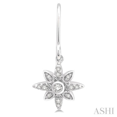 1/6 Ctw Star Charm Round Cut Diamond Earrings in 10K White Gold