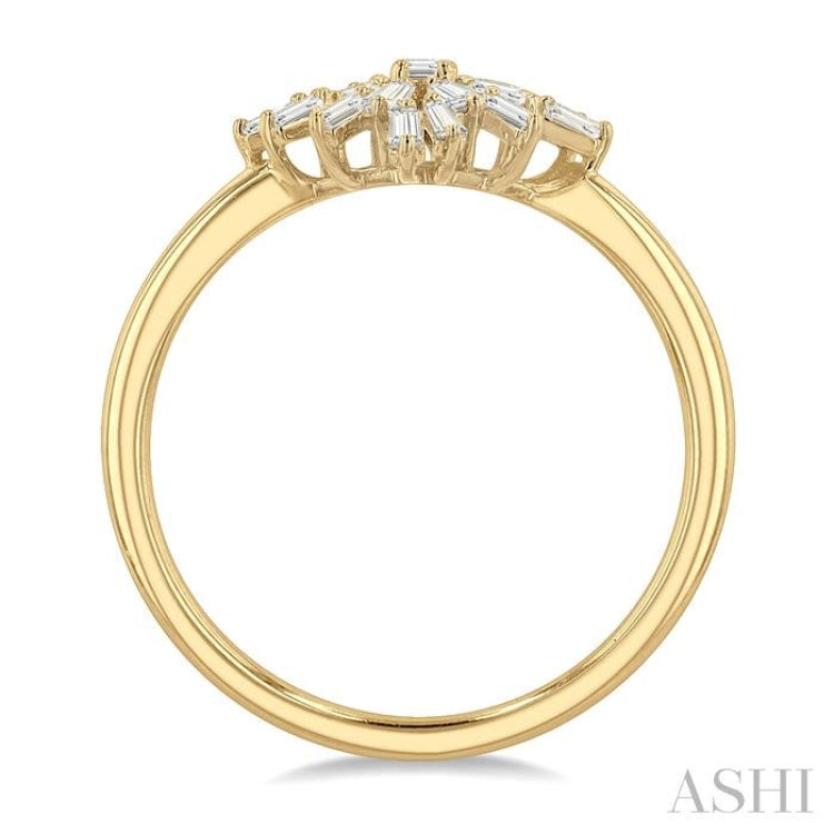1/3 ctw Ballerina Baguette and Round Cut Diamond Fashion Ring in 14K Yellow Gold