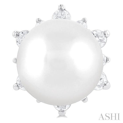 1/6 ctw Petite 5.50 MM Cultured Pearl and Round Cut Diamond Fashion Stud Earring in 10K White Gold