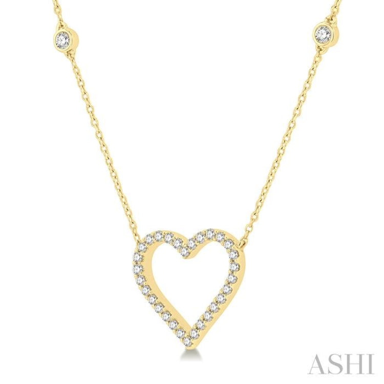 1/2 ctw Heart Pendant Round Cut Diamond Fashion Station Necklace in 10K Yellow Gold