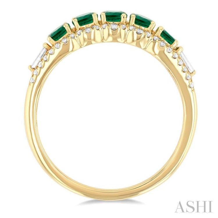 3.1MM Round Emerald and 1/4 ctw Baguette and Single Cut Diamond 5-Stone Precious Ring in 14K Yellow Gold
